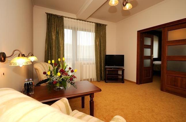 Hotel Salamandra Hoczew Kamer foto